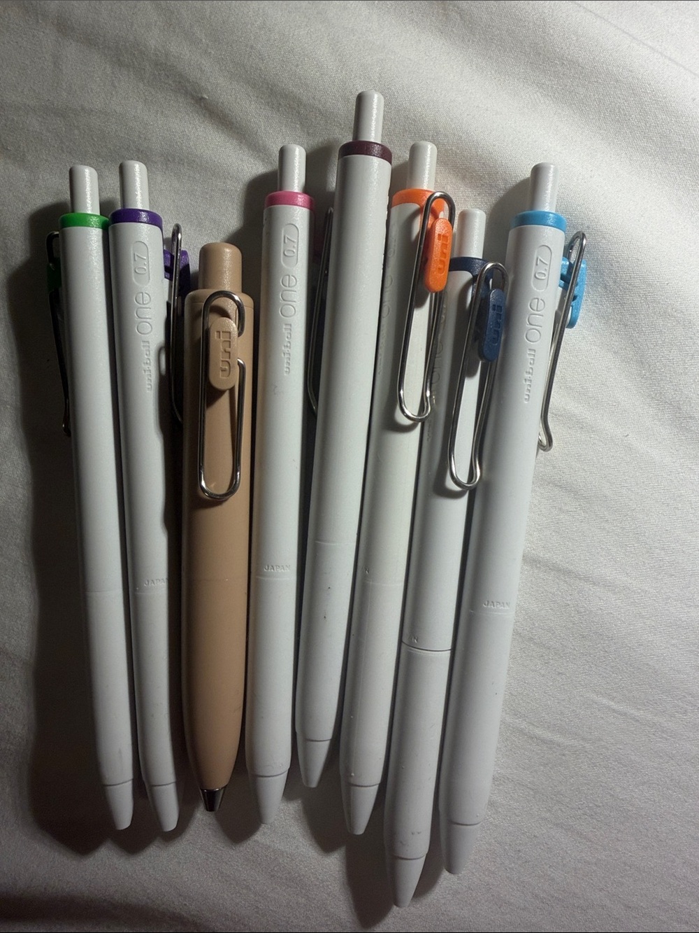 Uni-ball One 0.7mm Retractable Gel Pen - White Barrel with Assorted Accents
